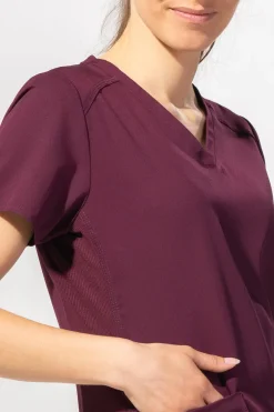 Uniformix Fizjoterapia|Bluzy-Bluza medyczna damska Med Couture Performance Touch, 7459-WINE